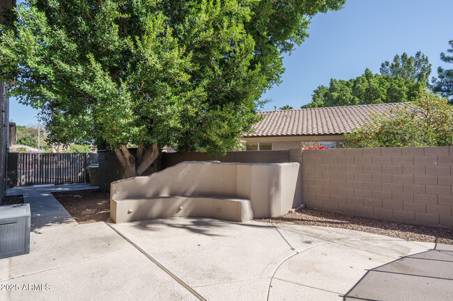 Building Photo - 5951 W Irma Ln