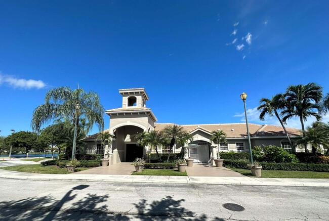 Building Photo - 5001 Wiles Rd