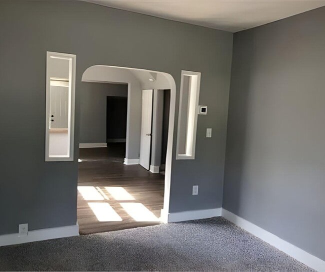 Building Photo - 9918 Sandusky Ave