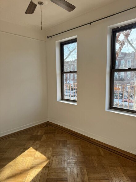 Building Photo - 1923 Bay Ridge Pkwy