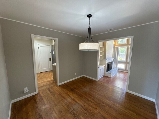 Building Photo - San Benancio Village — Spacious Home!