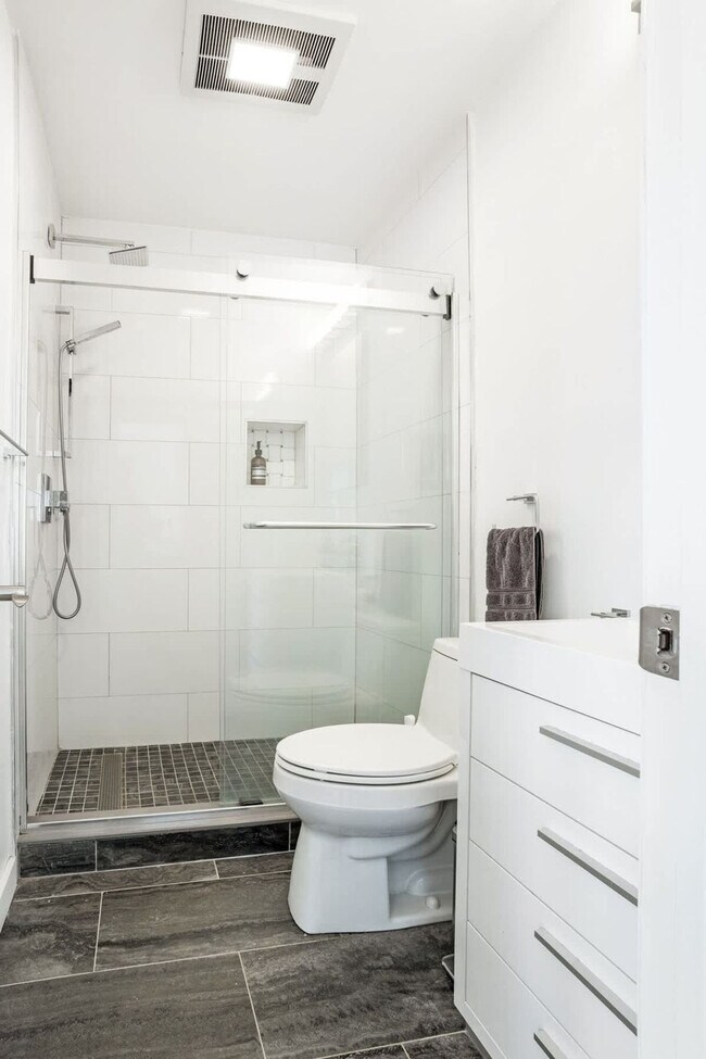 Building Photo - 39-39 55th St