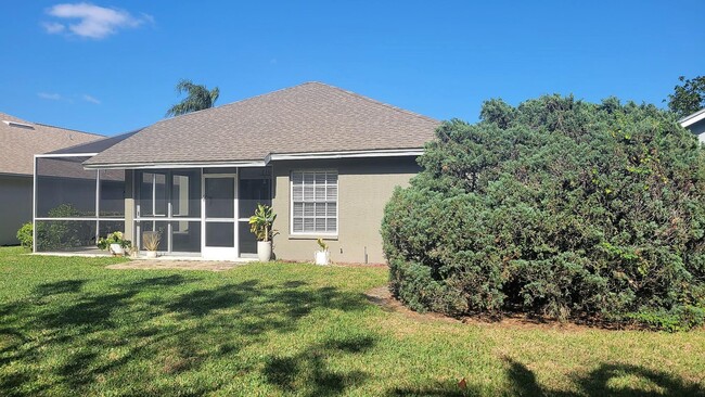 Building Photo - 20907 Country Barn Dr