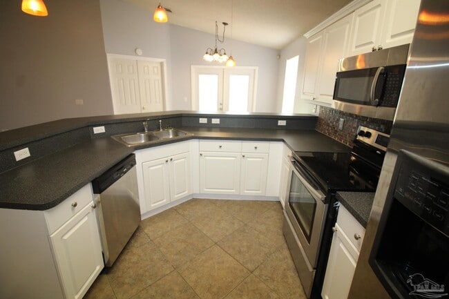 Building Photo - 354 Mizzen Ln