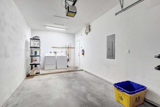 Building Photo - 9820 Galleon Dr