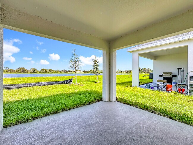 Building Photo - 877 Cypress Creek Run