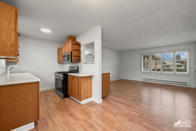 Building Photo - 4207 Hayes St