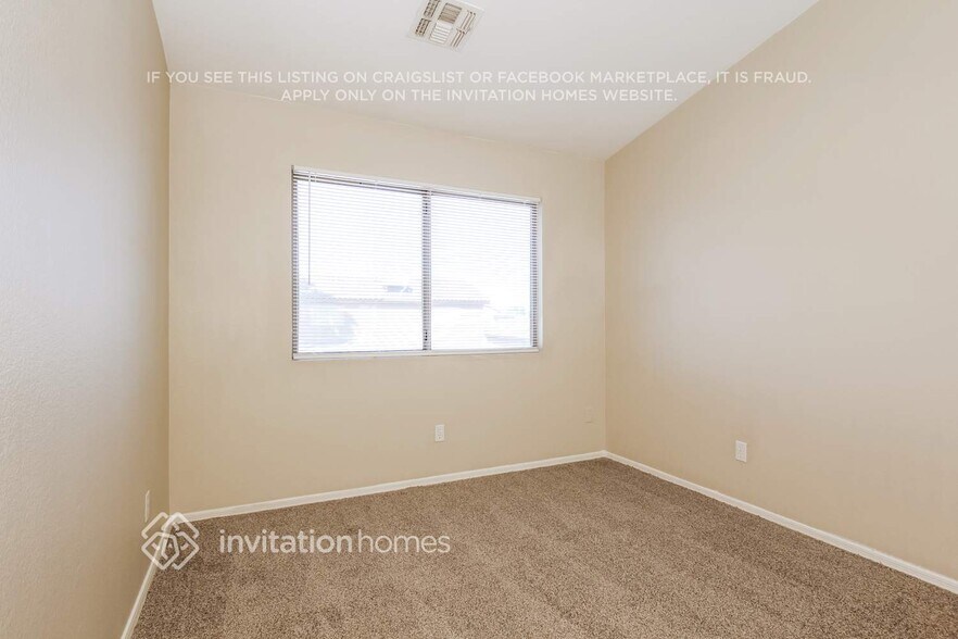 Building Photo - 9318 N 85th Dr