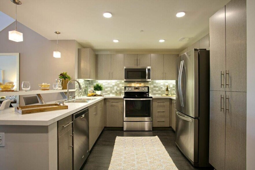 Building Photo - 9065 Sydney Ct