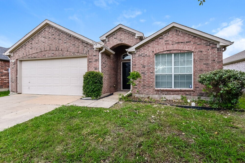 Building Photo - 1328 Riviera Dr