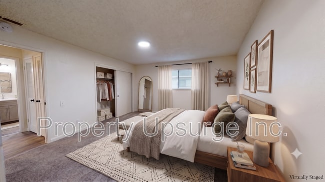 Building Photo - 905 Lakeside Dr