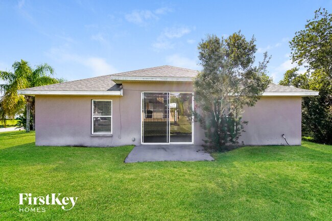 Building Photo - 2101 Laparelle Dr