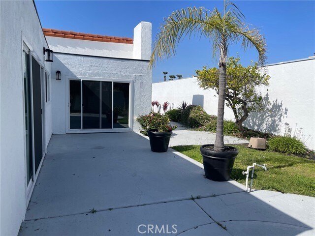 Building Photo - 10220 El Monterey Ave