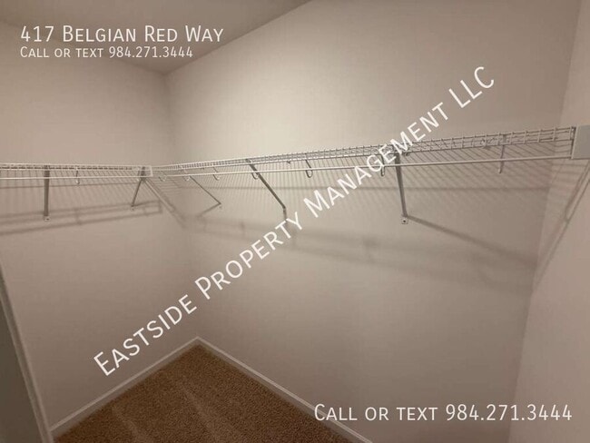 Building Photo - 417 Belgian Red Wy