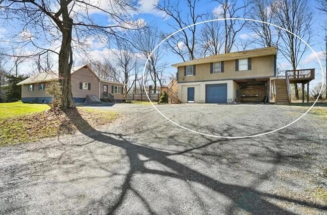 Building Photo - 1535 NY-208