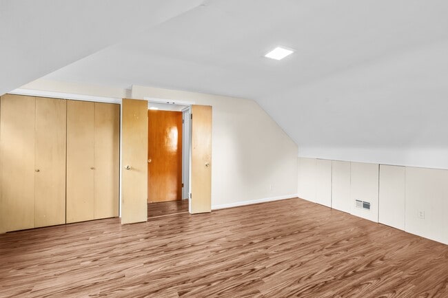 Building Photo - 3735 Heatherdowns Blvd