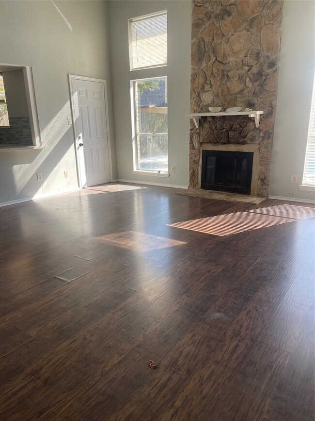 Building Photo - 3443 Nutwood Ln