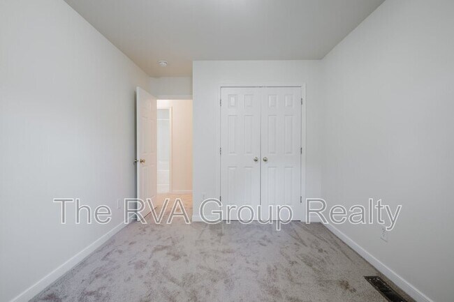 Building Photo - 2909 2nd Ave