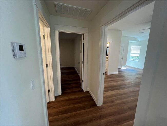 Building Photo - 308 S Collins Ave