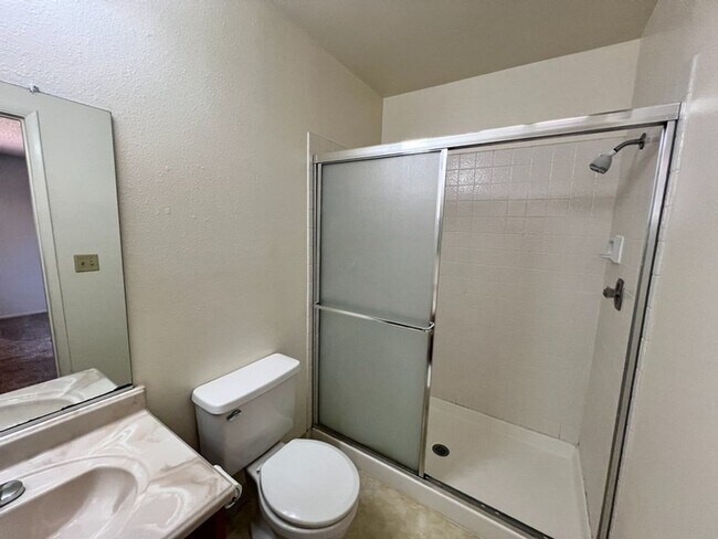 Building Photo - Three Bedroom Single Story SE Reno Home