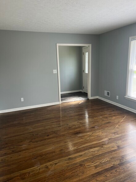 Building Photo - 8005 Casualwood Ct