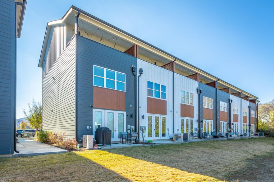 Building Photo - 1405 Stockyard Pl
