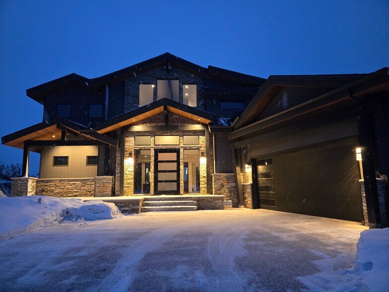 Newly Built - 11624 White Tail Ct