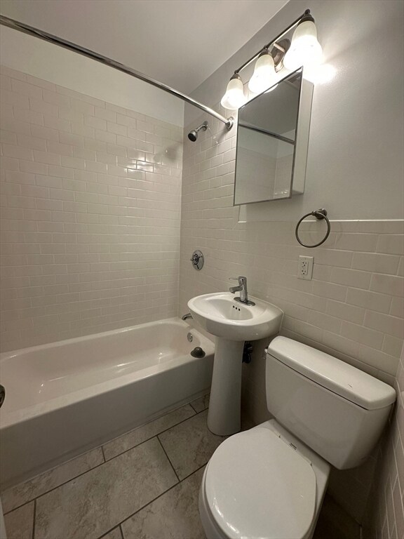 Building Photo - 109 Summer St