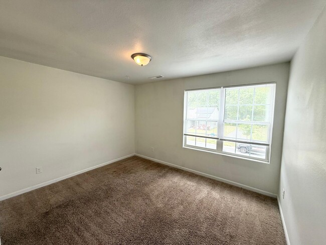 Building Photo - 8407 Highgate Dr