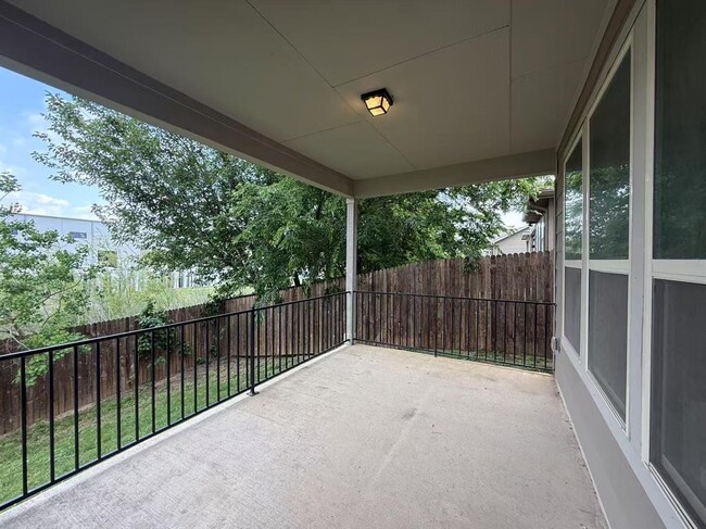 Building Photo - 16103 Windroot St