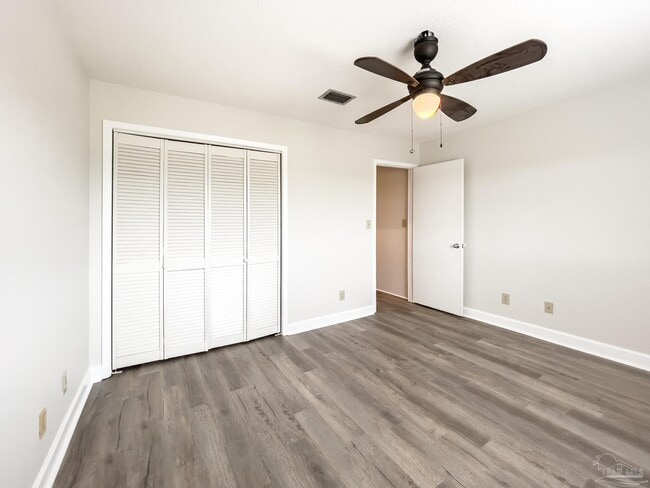 Building Photo - 14100 River Rd