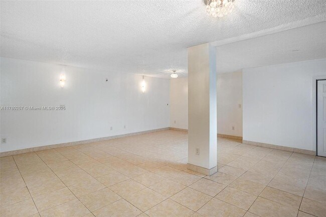 Building Photo - 3553 Magellan Cir