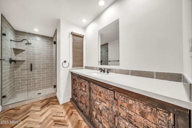 Building Photo - 4531 E Quartz Mountain Rd