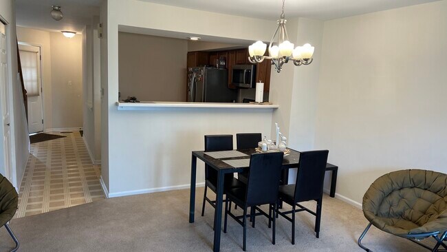 Building Photo - 1788 Grove Ave