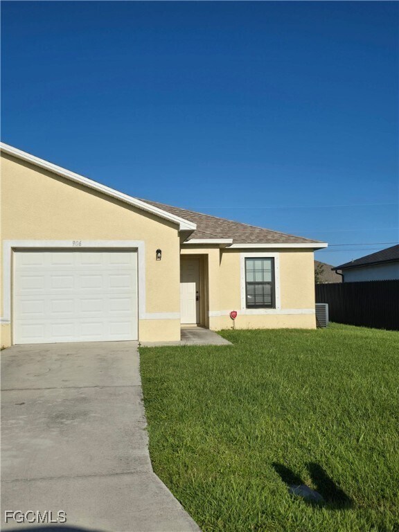Building Photo - 906 SE 6th Ct