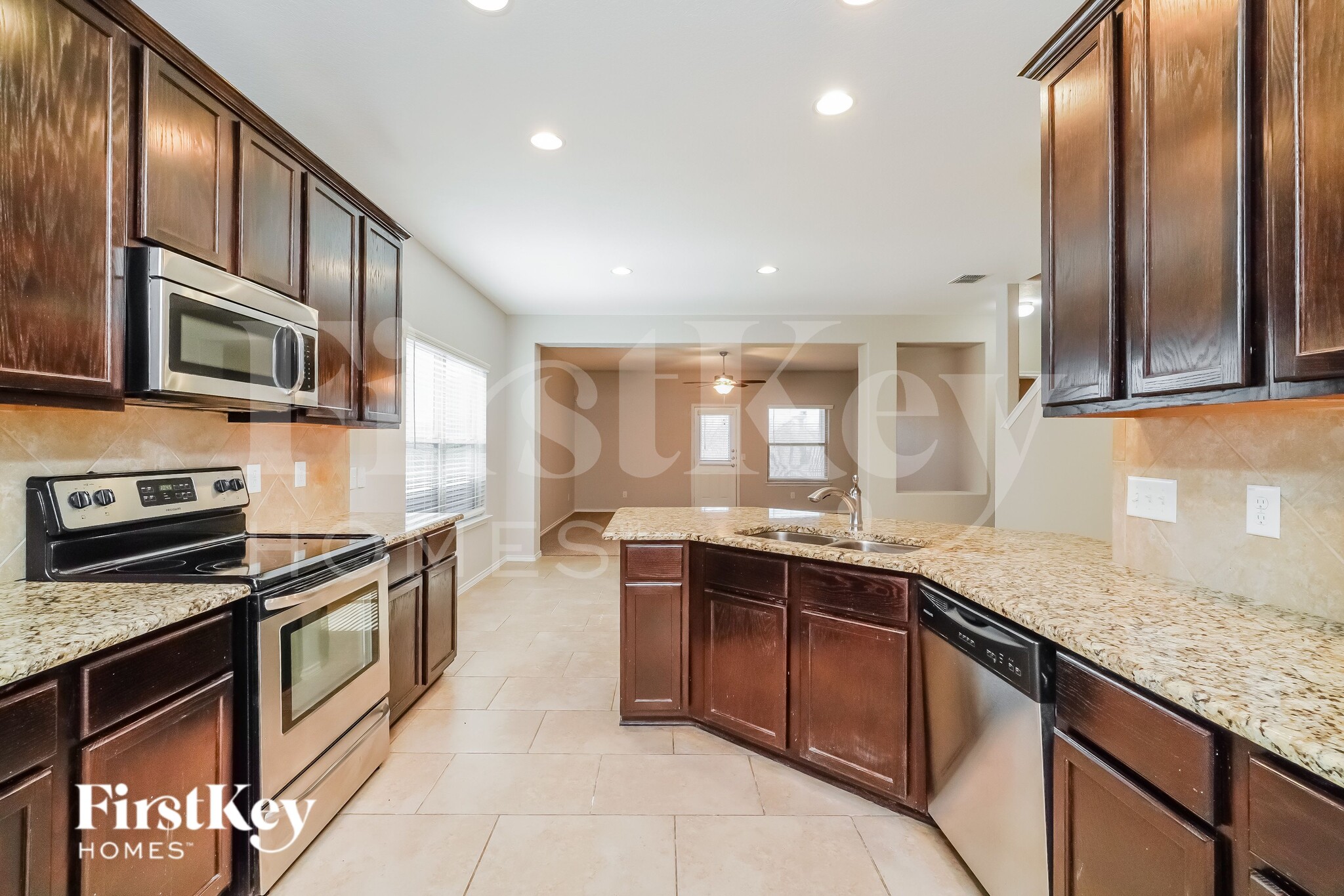 Building Photo - 500 Stonebrook Dr