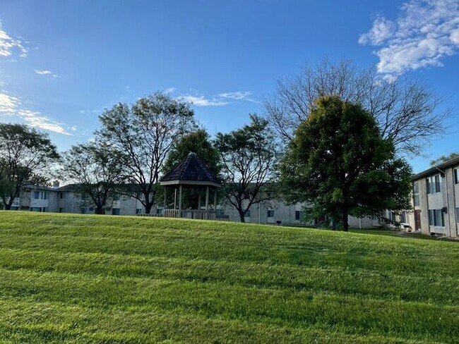 Building Photo - Section 8 Approved - Heat Included and Water Included.