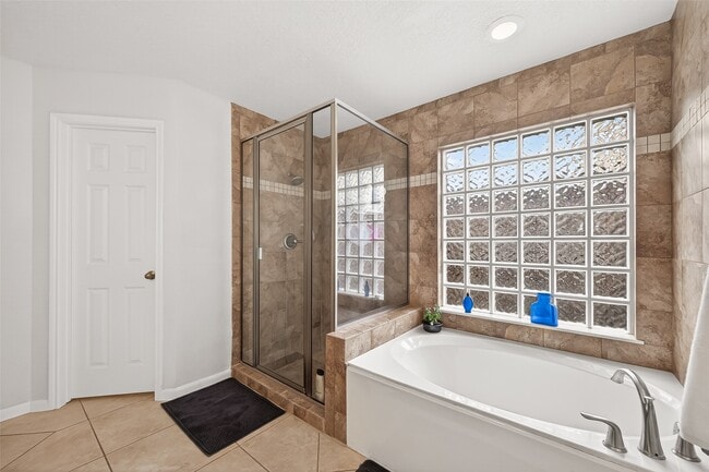 Building Photo - 18526 Fawn Run Ln