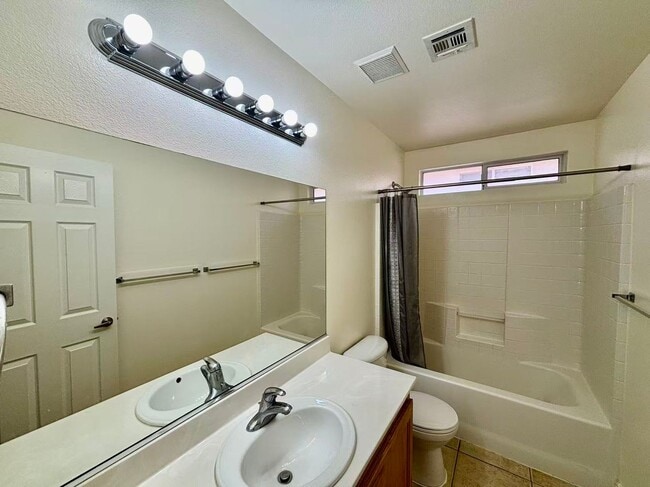 Building Photo - Two-story single-family home