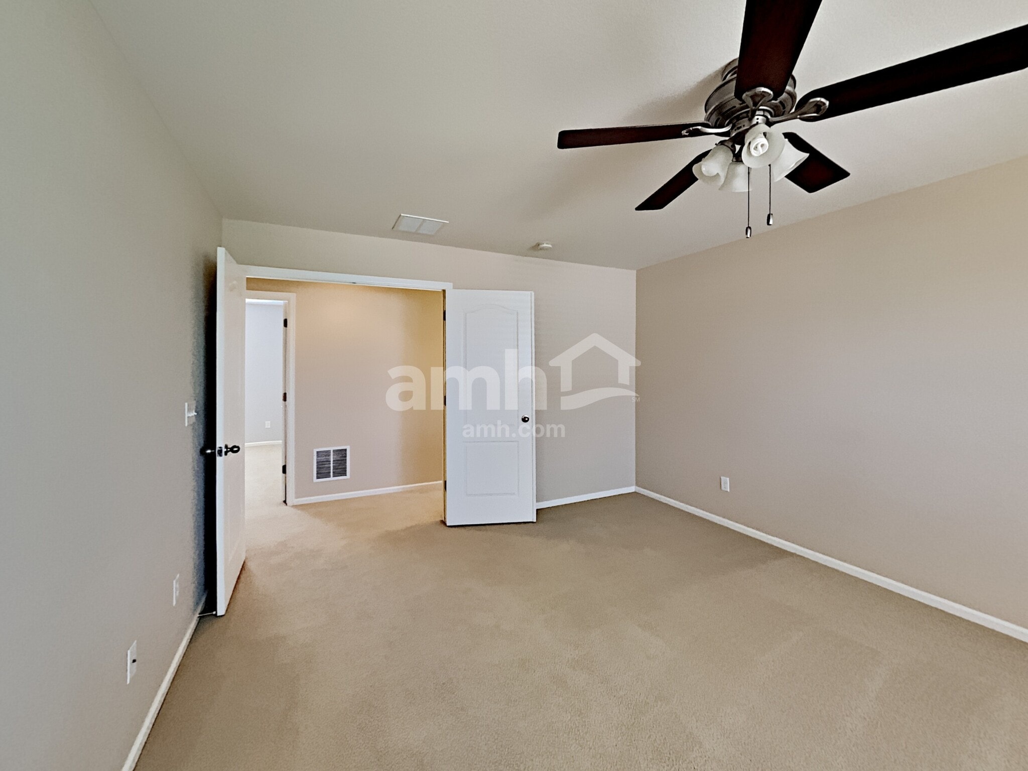 Building Photo - 13041 Tamarac St