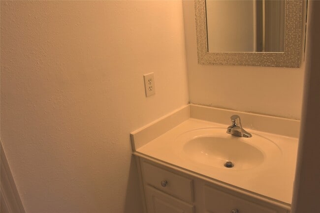 Building Photo - 15318 Ochre Leaf Trail