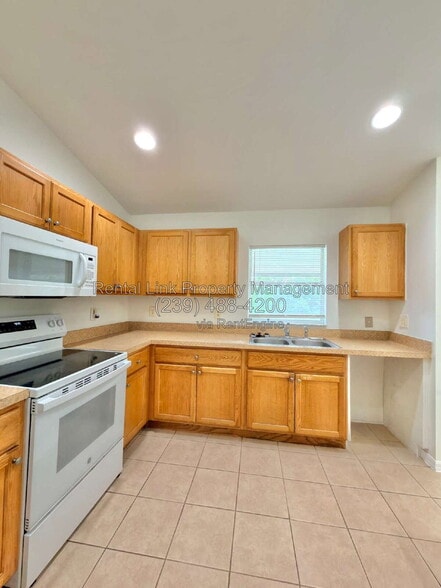 Building Photo - 4867 30th St SW