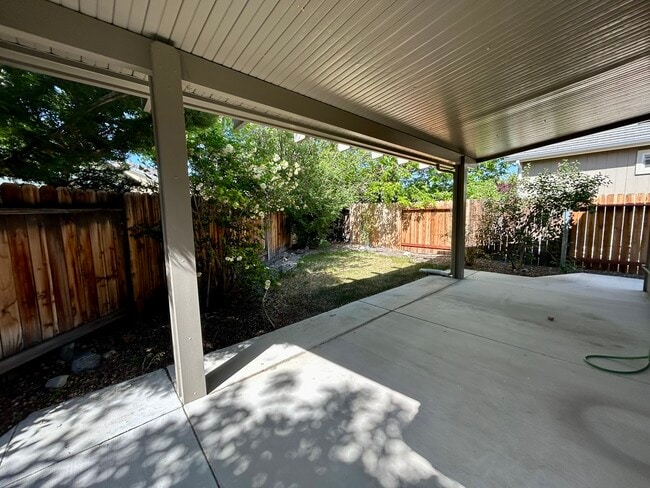 Building Photo - 392 Royal Troon Dr