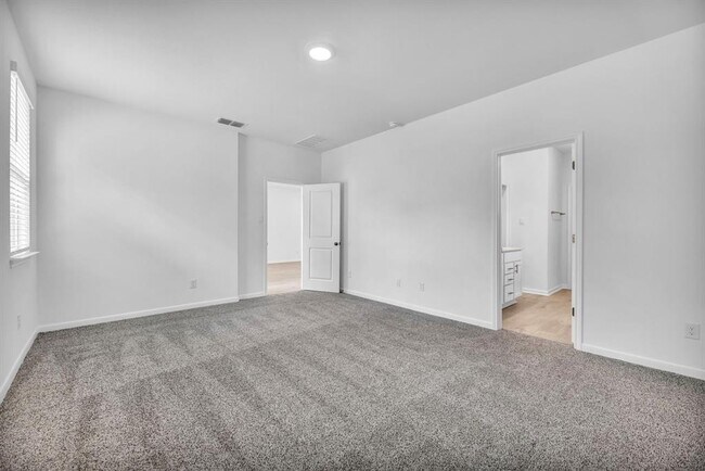 Building Photo - 505 Brooks Ranch Dr
