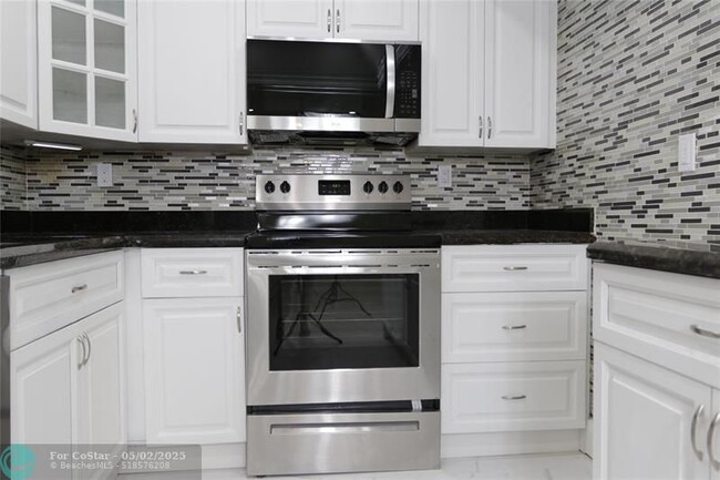 Building Photo - 3336 Quail Close
