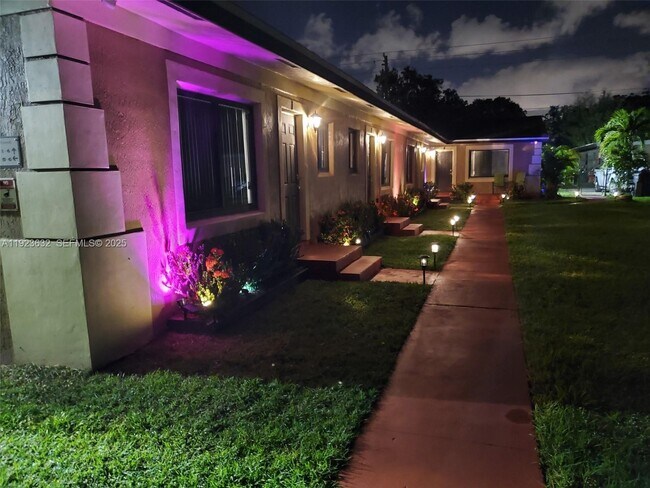 Building Photo - 2015 Funston St