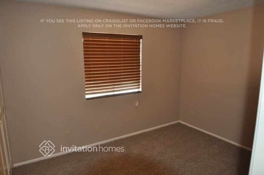 Building Photo - 3420 W Grovers Ave