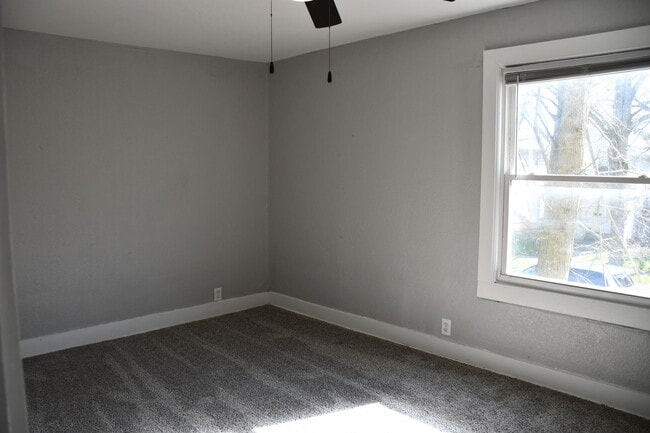 Building Photo - NEW LISTING!!! 3 Bedroom House - MOVE IN SPECIAL