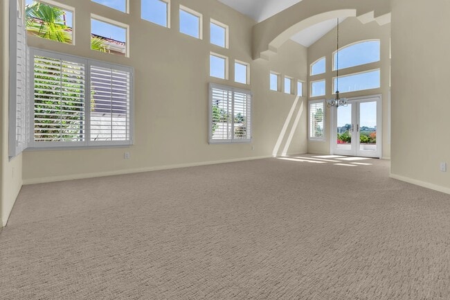 Building Photo - 12 Bergamo