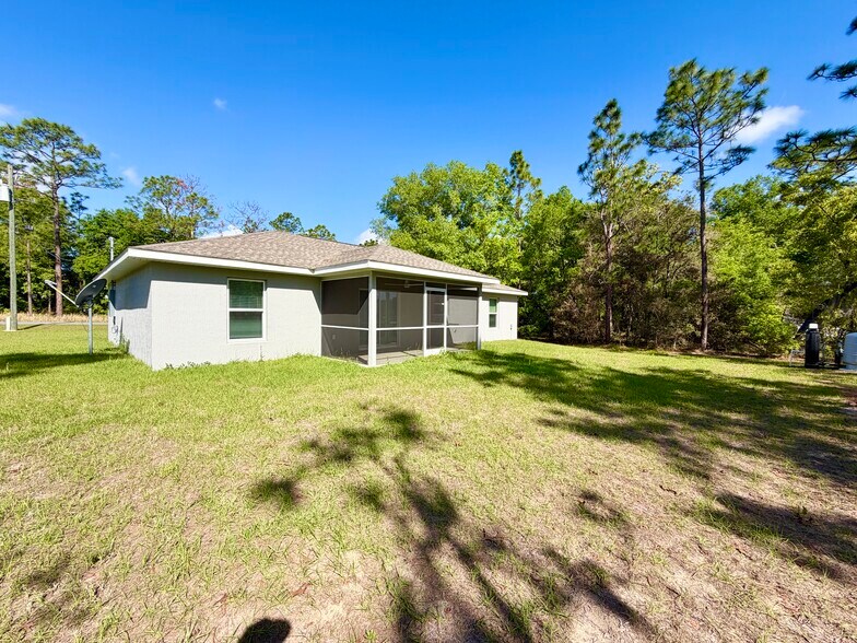 Building Photo - 210 Marion Oaks Ln